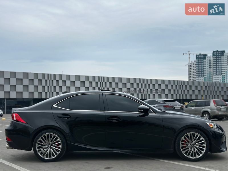 Седан Lexus IS 2015 в Одессе