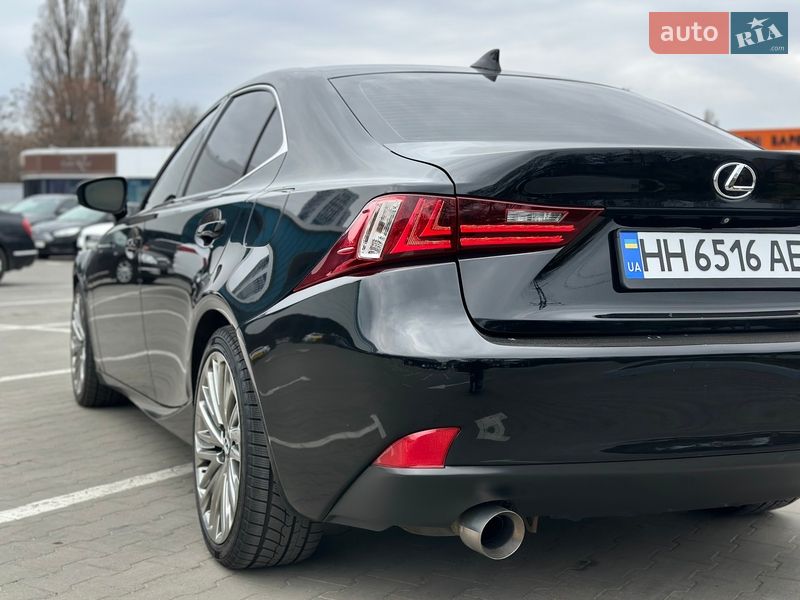 Седан Lexus IS 2015 в Одессе