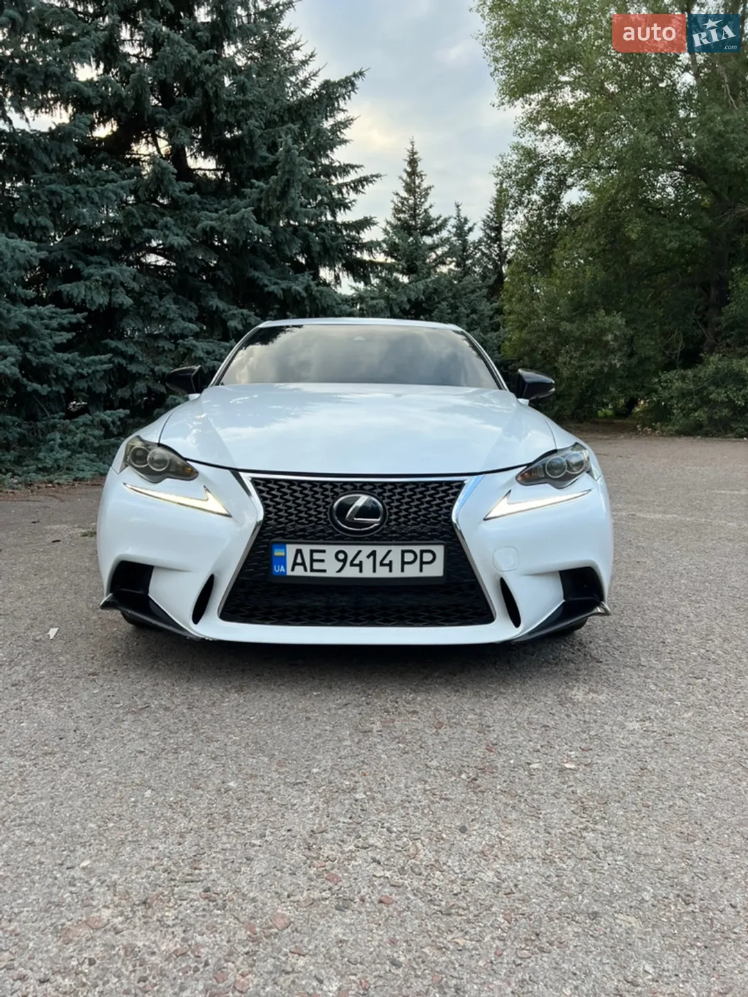 2017 Lexus IS - фото 1