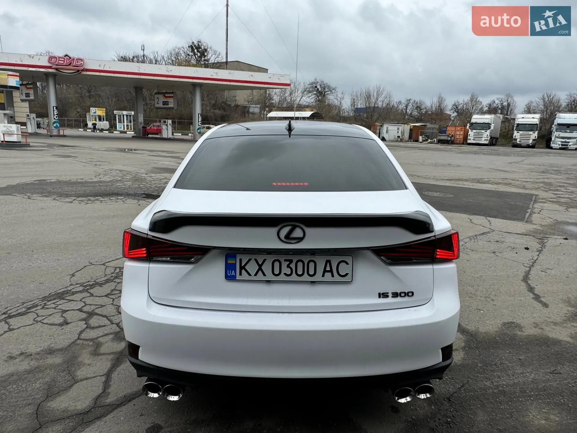 2017 Lexus IS - мініатюра 25
