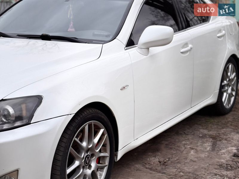 Седан Lexus IS 2006 в Киеве