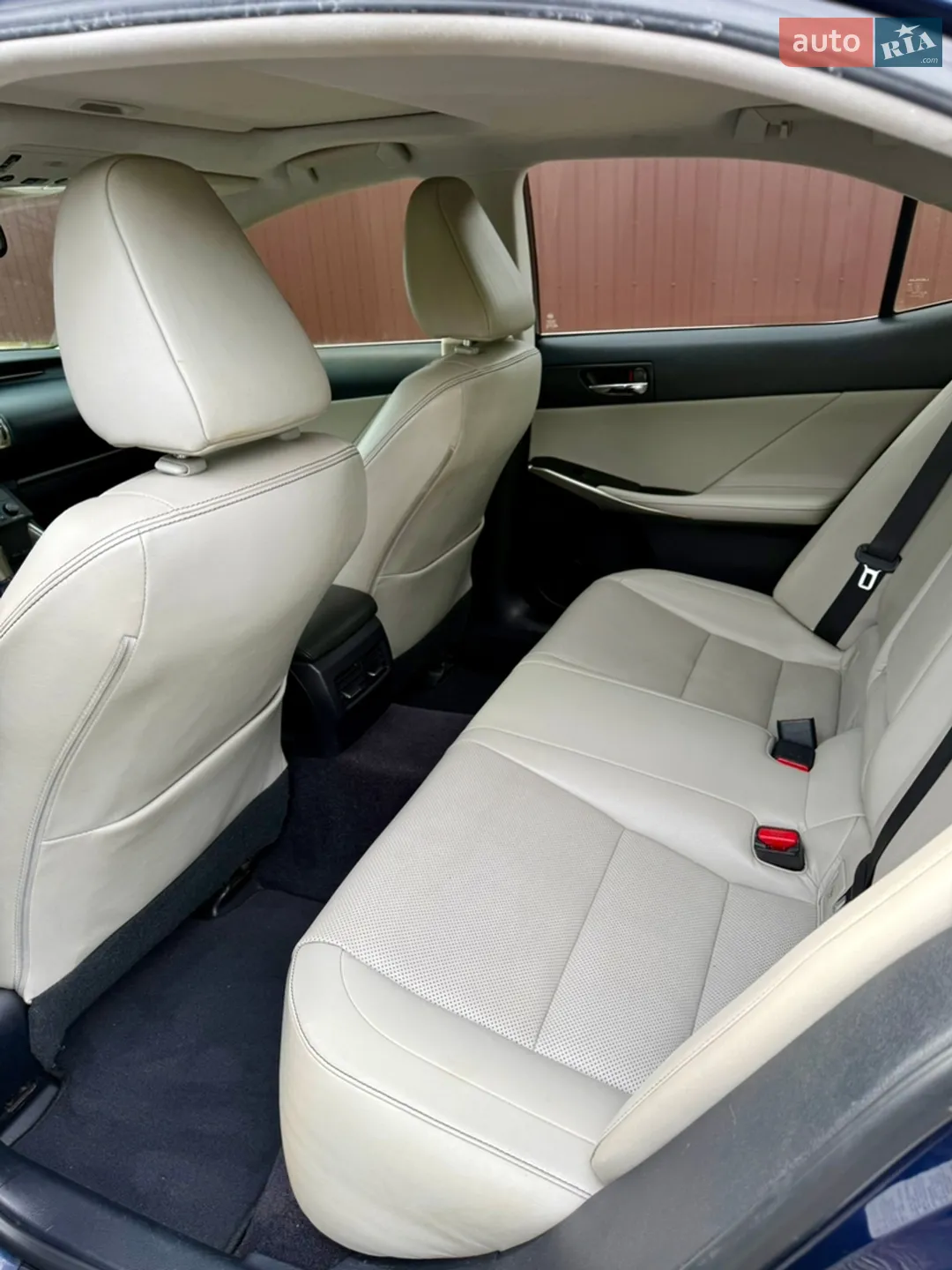 2013 Lexus IS - мініатюра 14