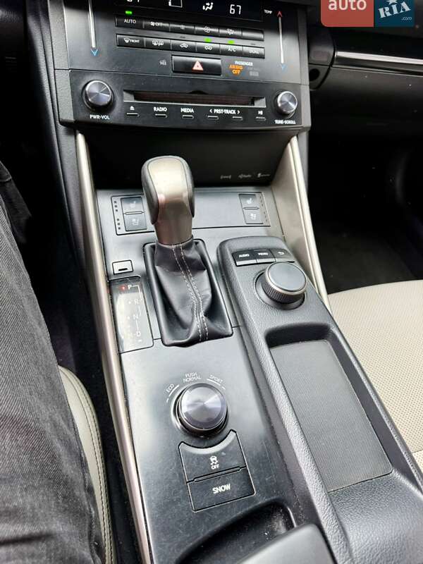Седан Lexus IS 2013 в Києві фото 20 Седан Lexus IS 2013 в Києві