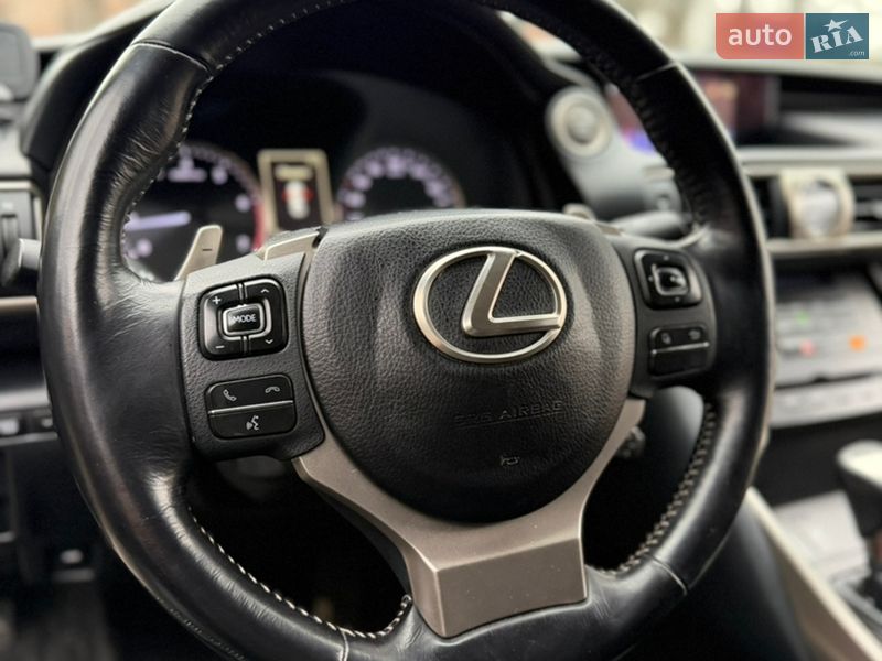 Седан Lexus IS 2017 в Калуше фото 28 Седан Lexus IS 2017 в Калуше