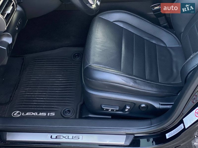 Седан Lexus IS 2013 в Киеве фото 27 Седан Lexus IS 2013 в Киеве