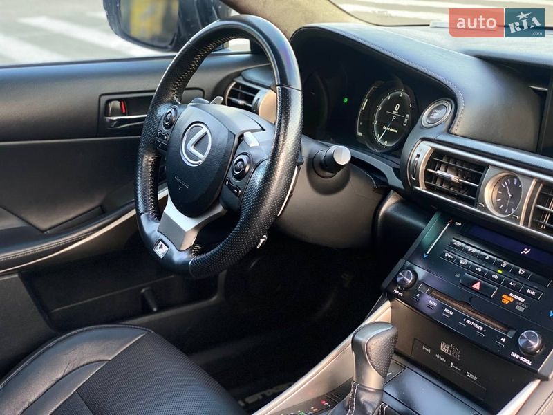 Седан Lexus IS 2013 в Киеве фото 52 Седан Lexus IS 2013 в Киеве
