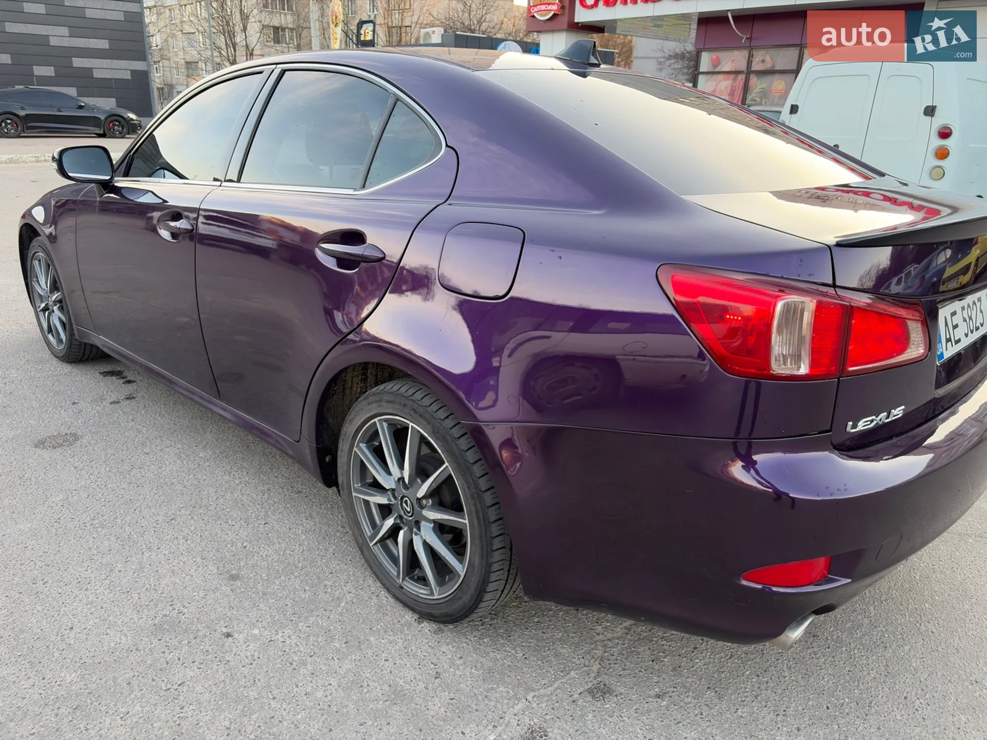 2012 Lexus IS - мініатюра 4