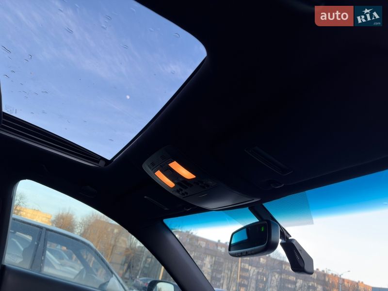 Седан Lexus IS 2012 в Харкові