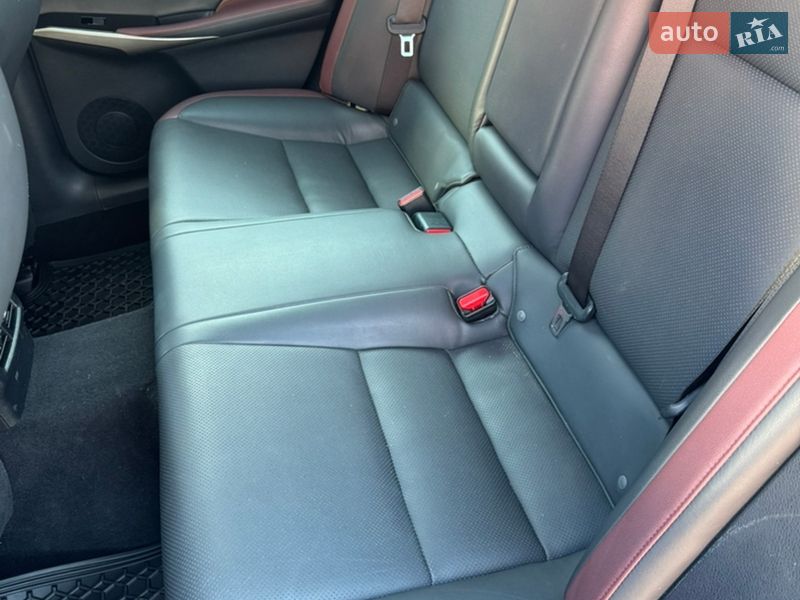 Седан Lexus IS 2016 в Киеве фото 14 Седан Lexus IS 2016 в Киеве