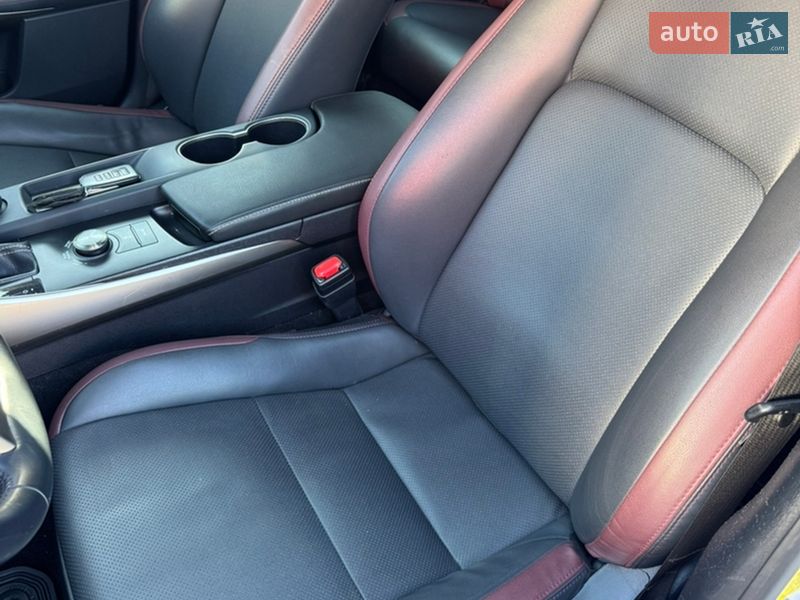 Седан Lexus IS 2016 в Киеве фото 20 Седан Lexus IS 2016 в Киеве