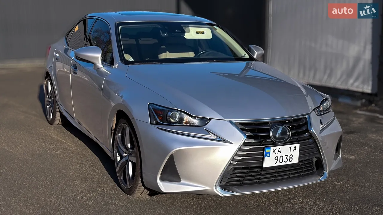 2018 Lexus IS - мініатюра 19