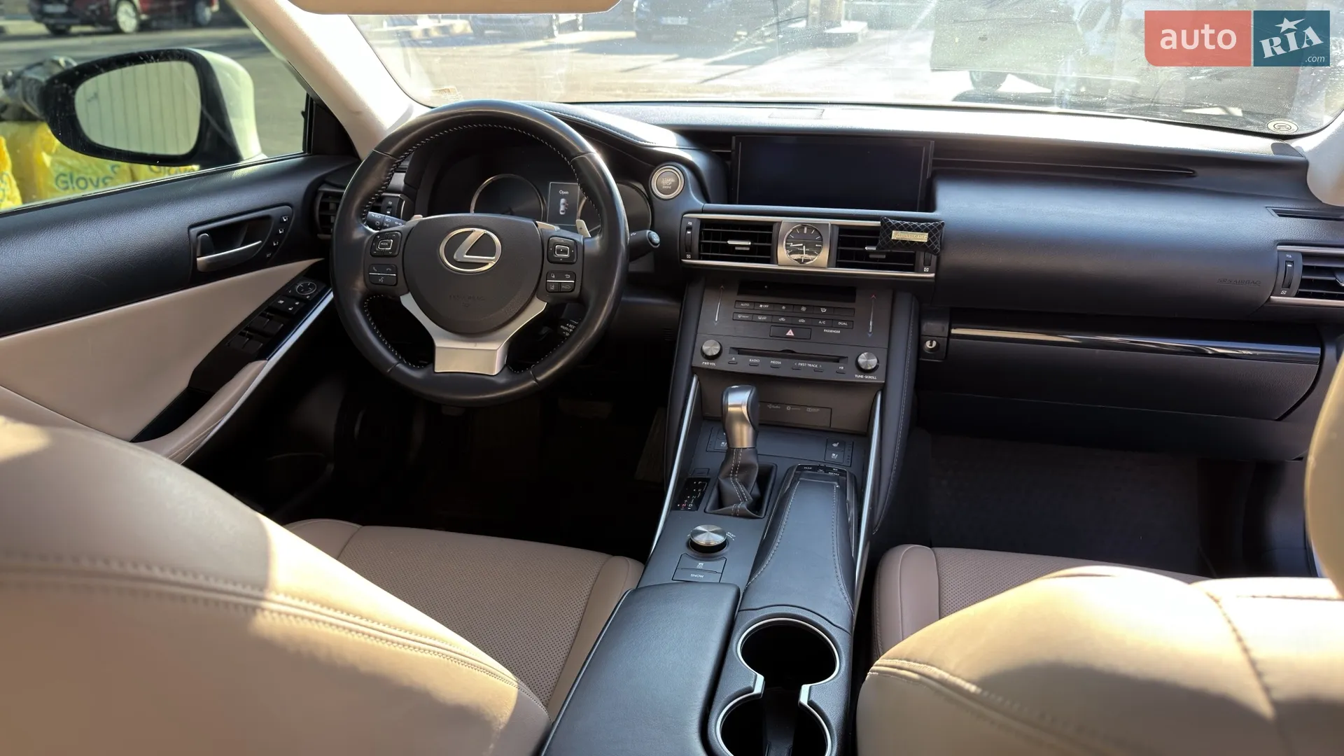 2019 Lexus IS - мініатюра 10