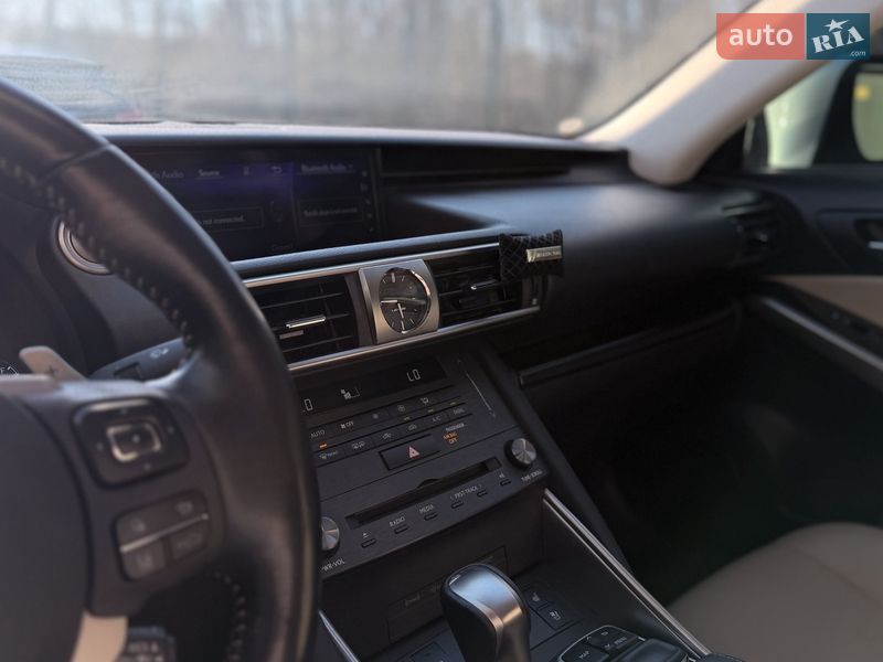 Седан Lexus IS 2019 в Киеве