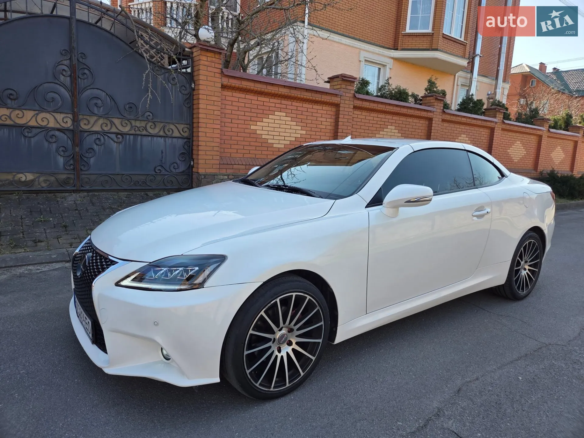 2012 Lexus IS - мініатюра 16
