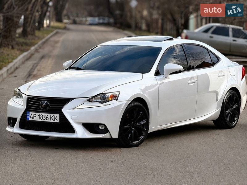 Lexus IS 2015