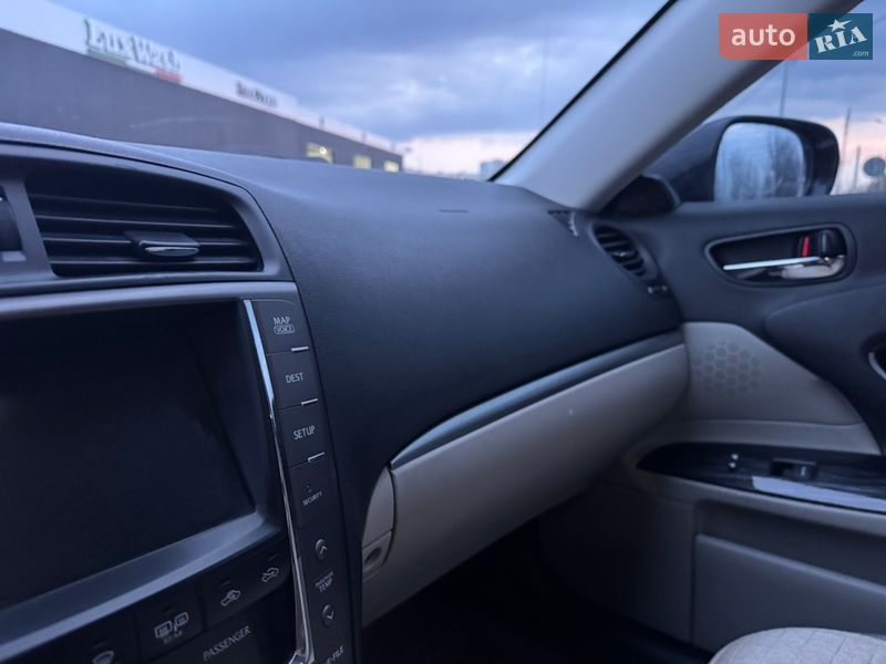 Седан Lexus IS 2010 в Полтаве