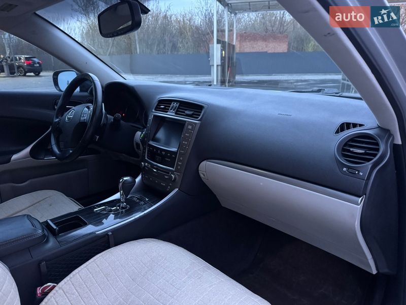 Седан Lexus IS 2010 в Полтаве