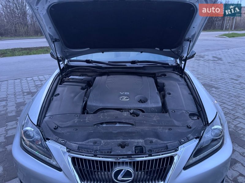 Седан Lexus IS 2010 в Полтаве