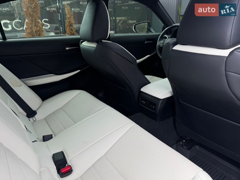 Седан Lexus IS 2021 в Киеве фото 30 Седан Lexus IS 2021 в Киеве
