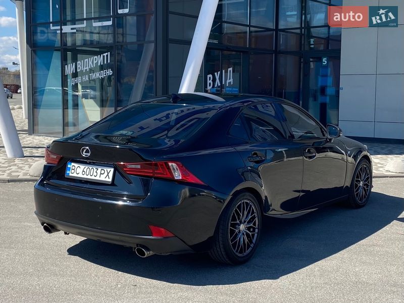 Седан Lexus IS 2016 в Києві