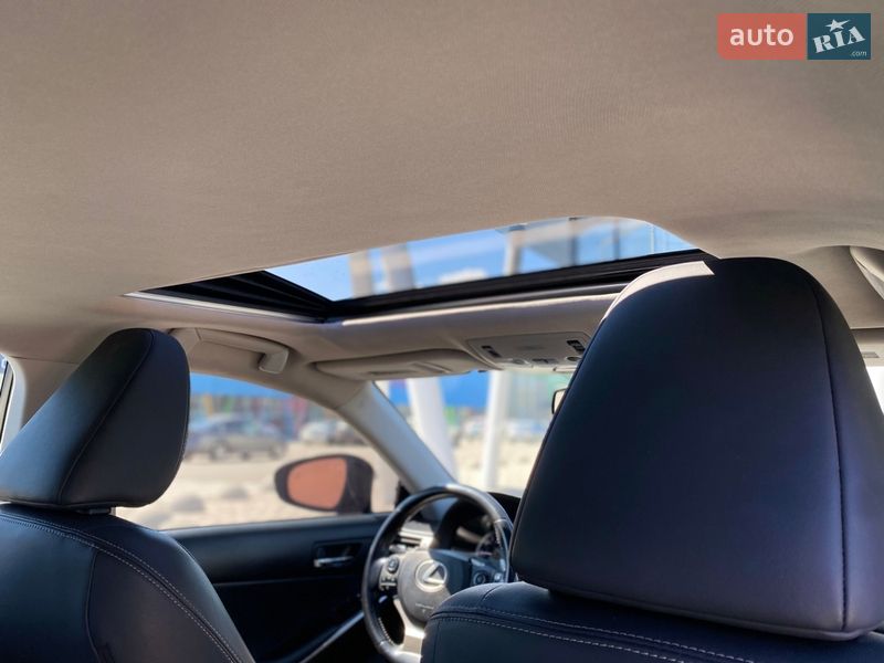Седан Lexus IS 2016 в Києві