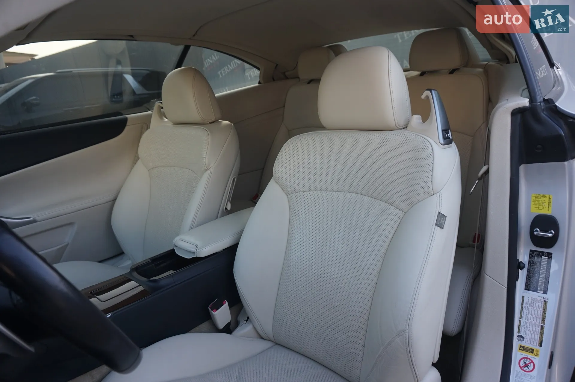 2010 Lexus IS - мініатюра 22