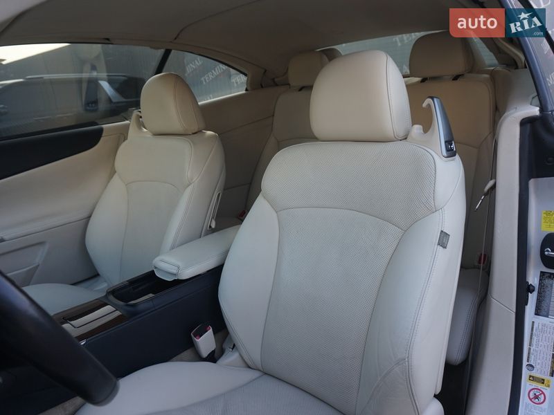 Кабріолет Lexus IS 2010 в Одесі