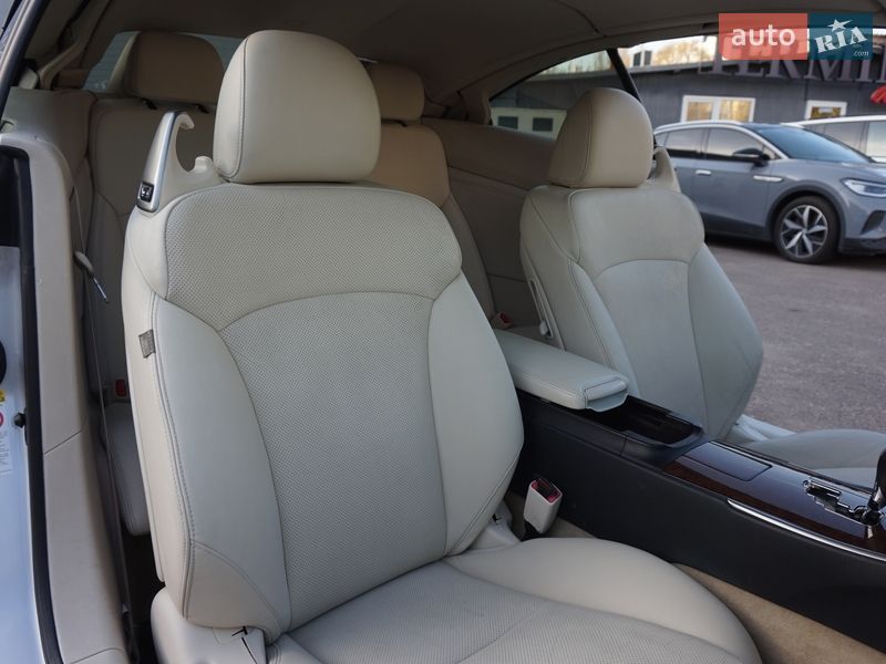 Кабріолет Lexus IS 2010 в Одесі