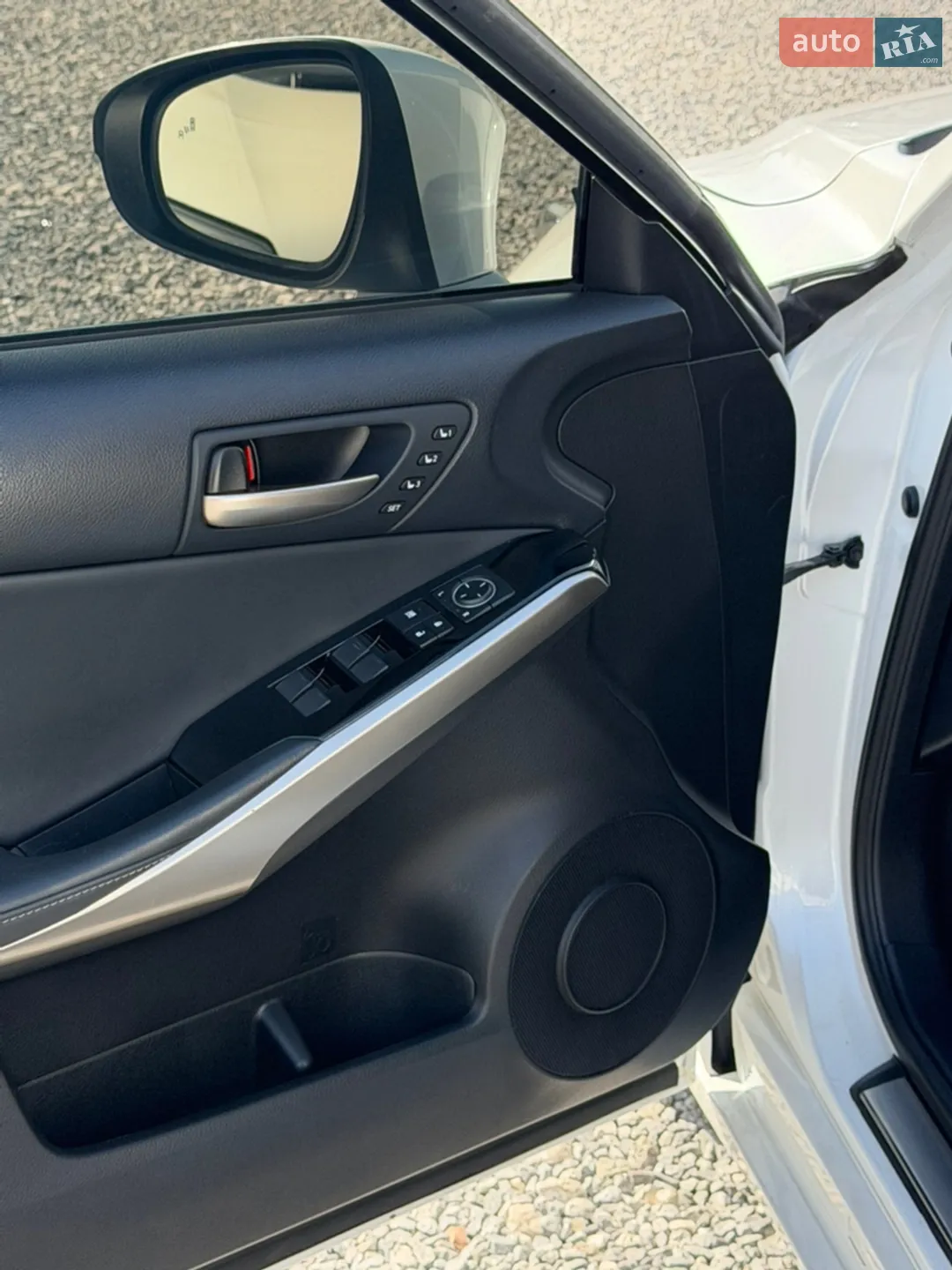 2019 Lexus IS - мініатюра 18