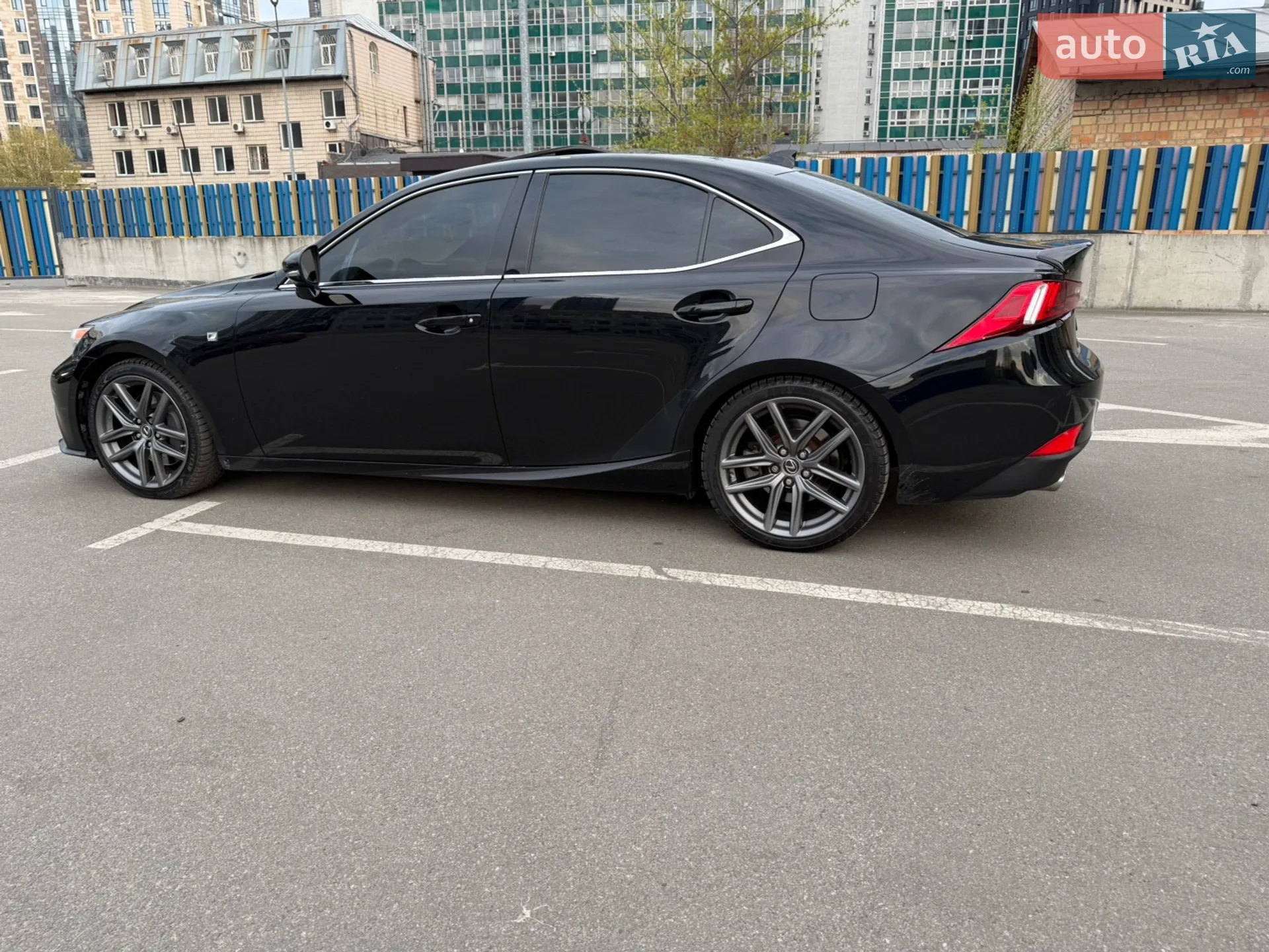2016 Lexus IS - мініатюра 8