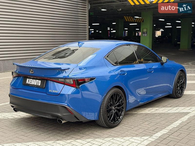 Седан Lexus IS 2021 в Києві