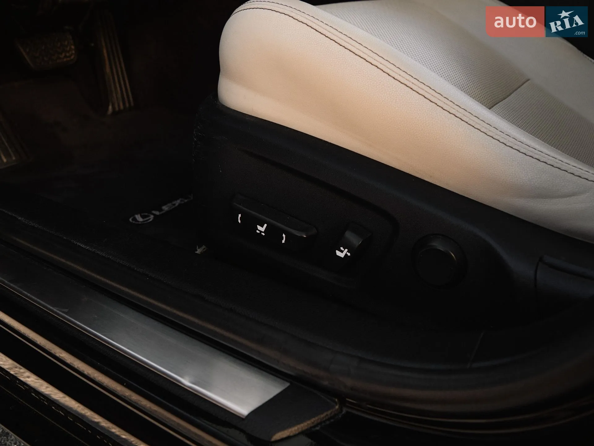 2014 Lexus IS - мініатюра 27