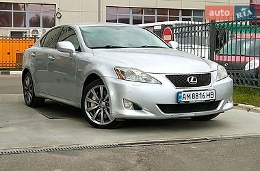 Седан Lexus IS 2006 в Коростене