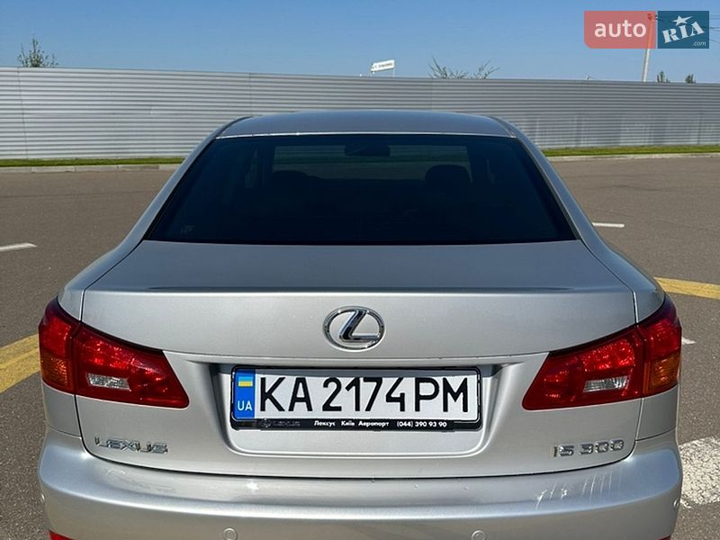 Седан Lexus IS 2008 в Киеве