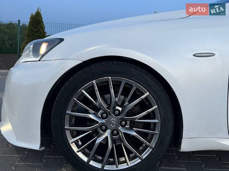 Седан Lexus IS 2007 в Виннице