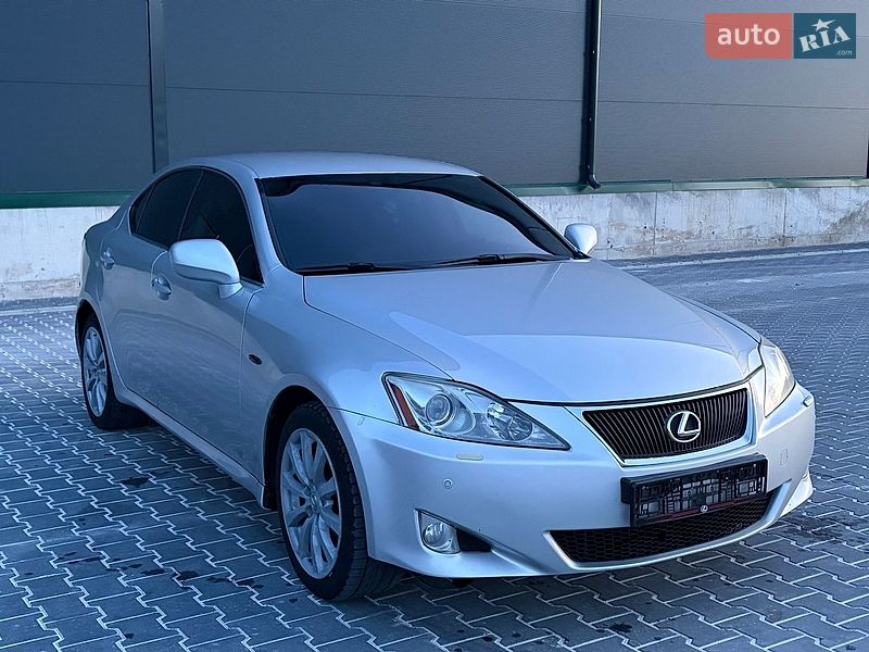Седан Lexus IS 2005 в Тернополі