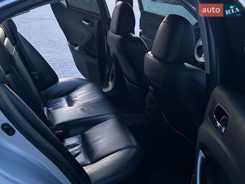 Седан Lexus IS 2005 в Тернополі