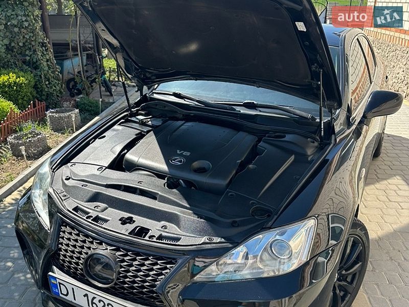 Седан Lexus IS 2007 в Тростянце
