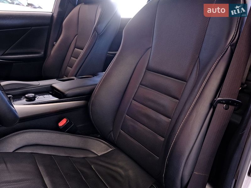 Седан Lexus IS 2013 в Одесі