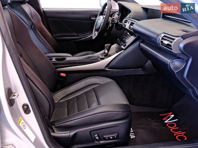 Седан Lexus IS 2013 в Одесі