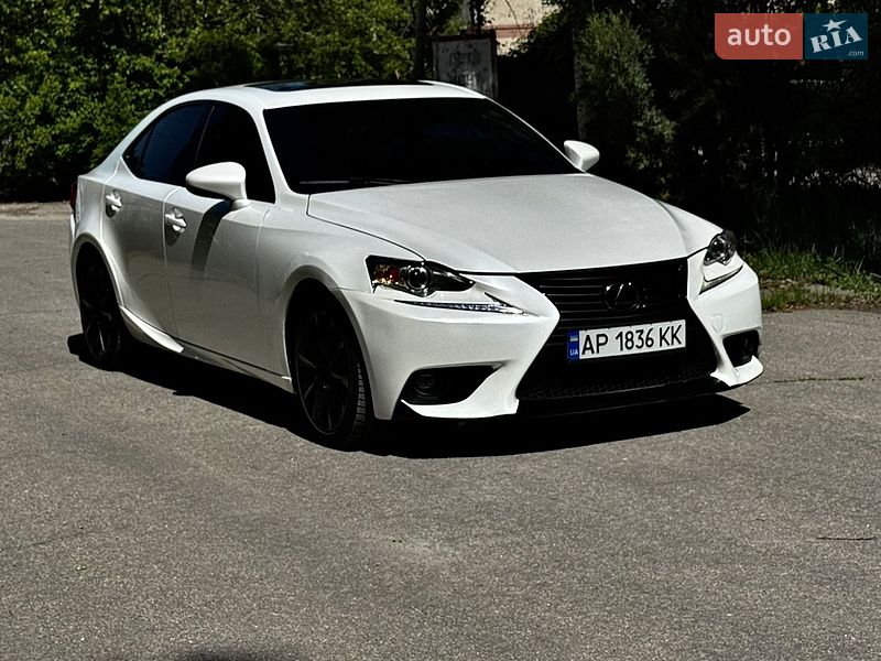 Седан Lexus IS 2015 в Запорожье