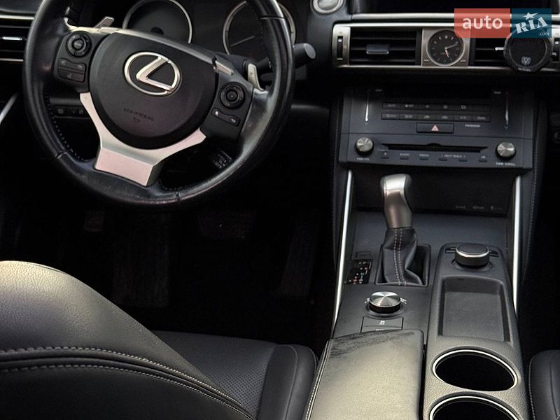 Седан Lexus IS 2015 в Запорожье