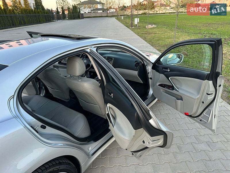 Седан Lexus IS 2006 в Одессе