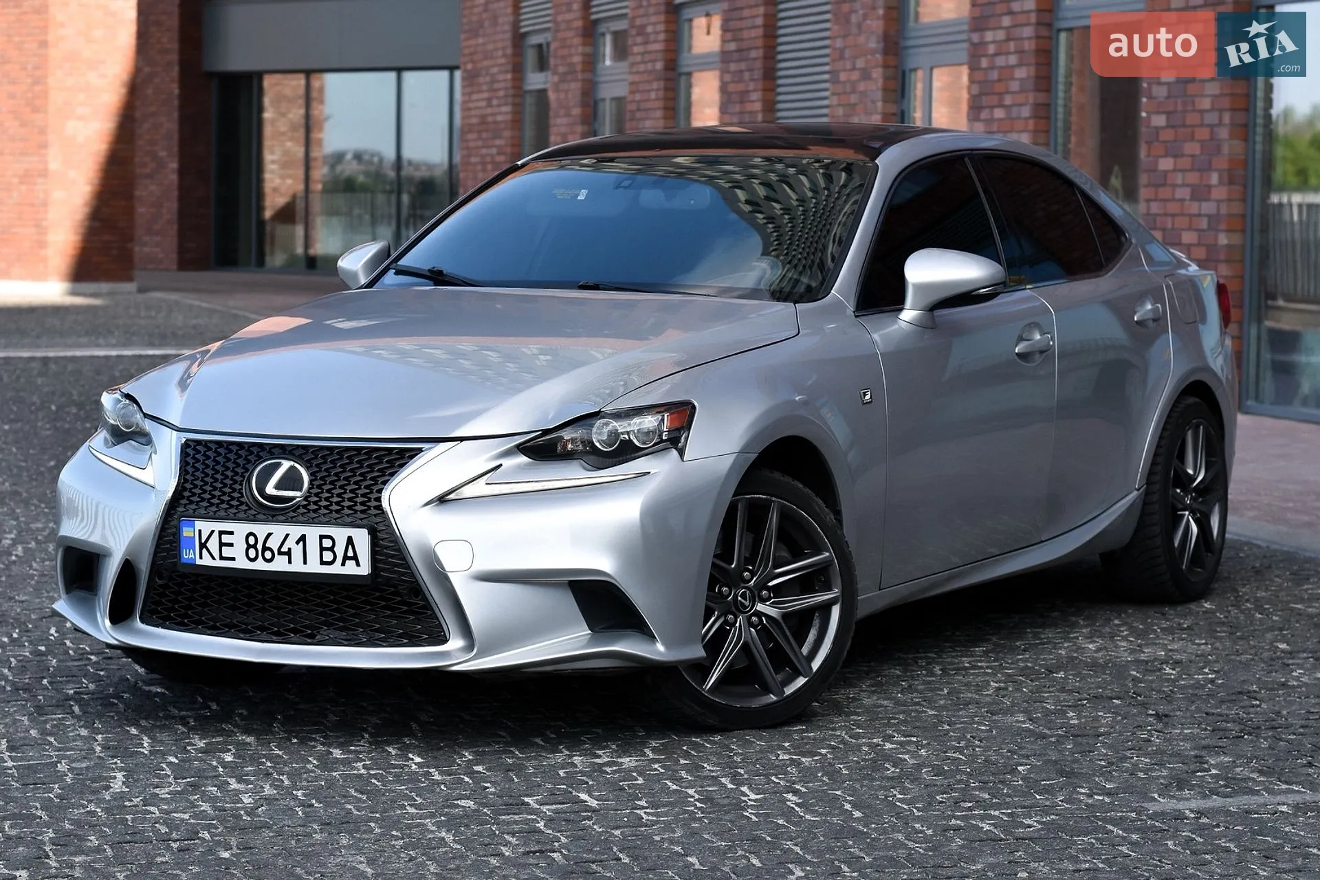 2016 Lexus IS - мініатюра 2