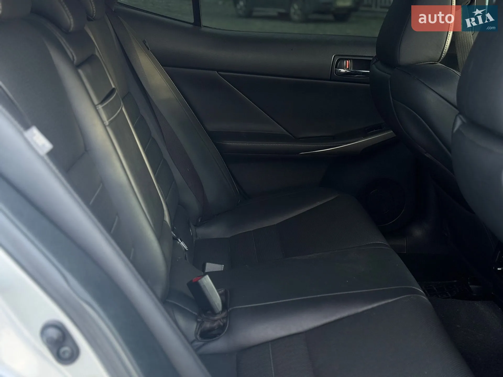 2016 Lexus IS - мініатюра 29
