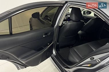 Седан Lexus IS 2015 в Одессе