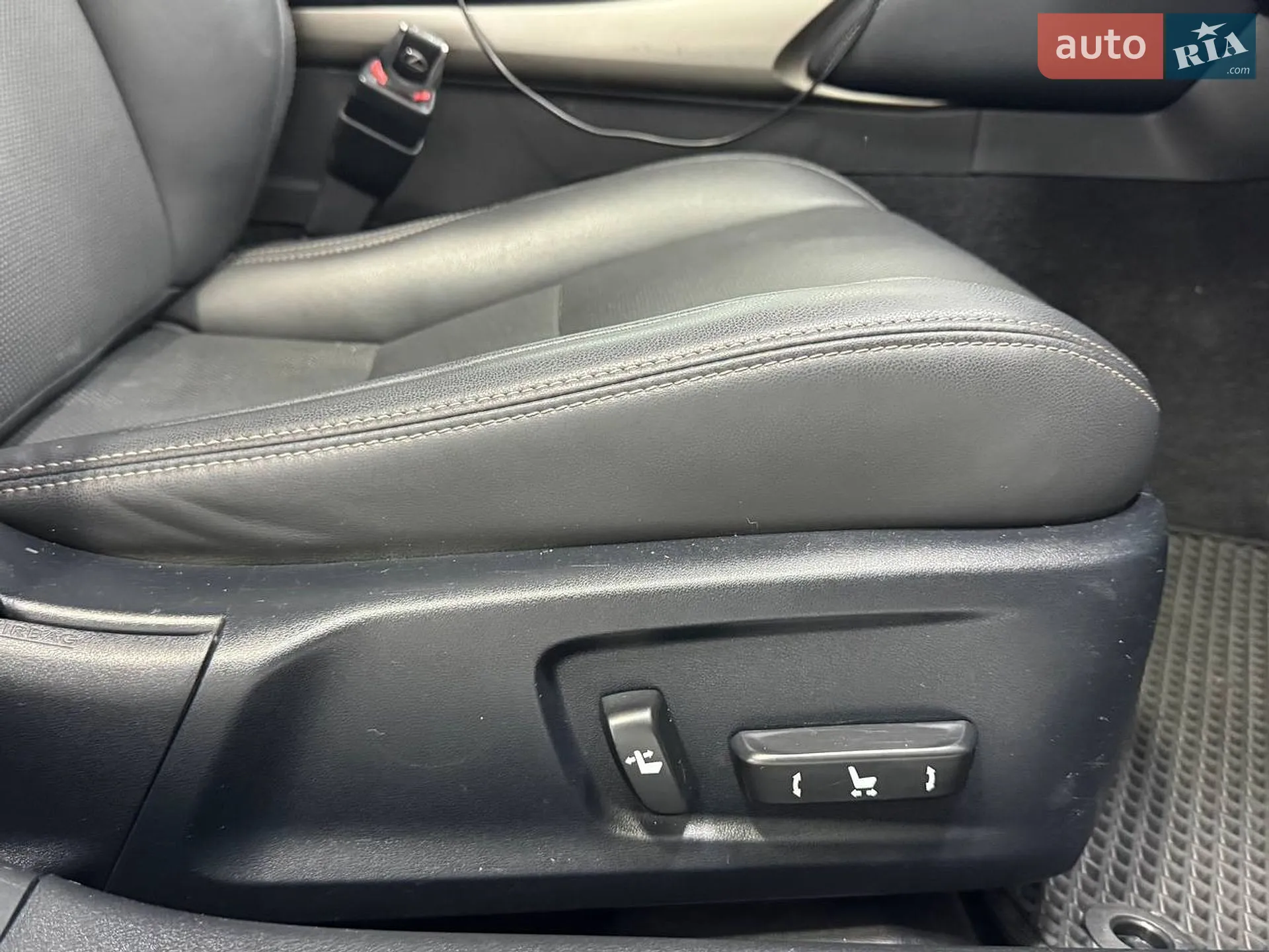 2015 Lexus IS - мініатюра 48