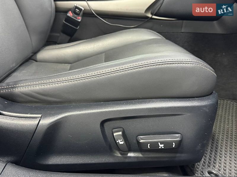 Седан Lexus IS 2015 в Одессе