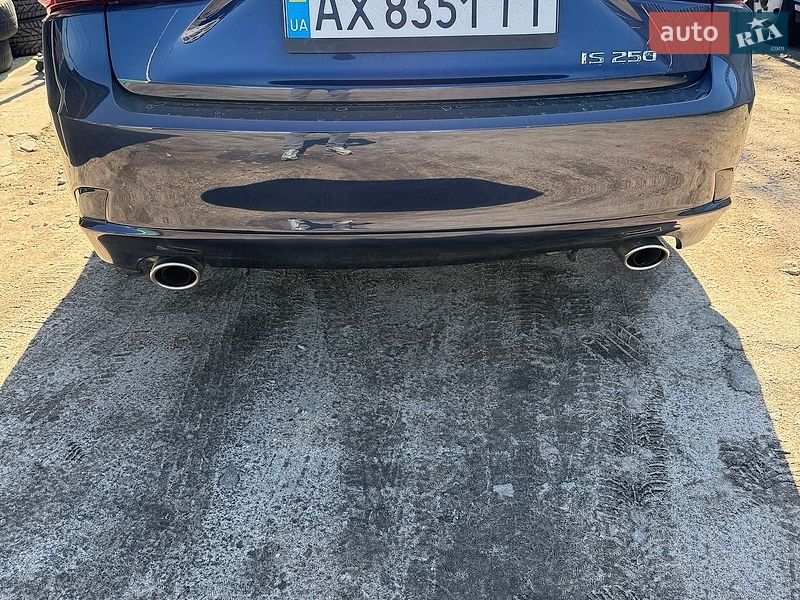 Седан Lexus IS 2014 в Киеве
