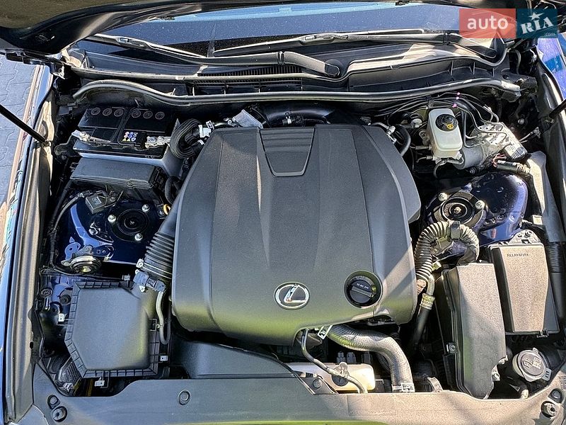 Седан Lexus IS 2014 в Киеве